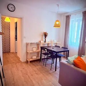  Apartment 50m2-free Private Parking-self Check In !! 50m2 Intramuros-parking Prive Gratuit-arrivee Autonome!!